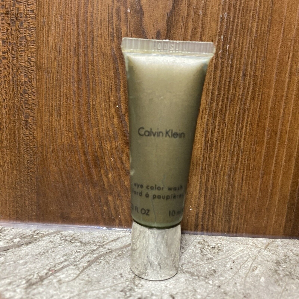 Calvin Klein Eye Color Wash‎ 11 Moss 0.33 fl.oz New Rare Shimmer Eyeshadow NWOB